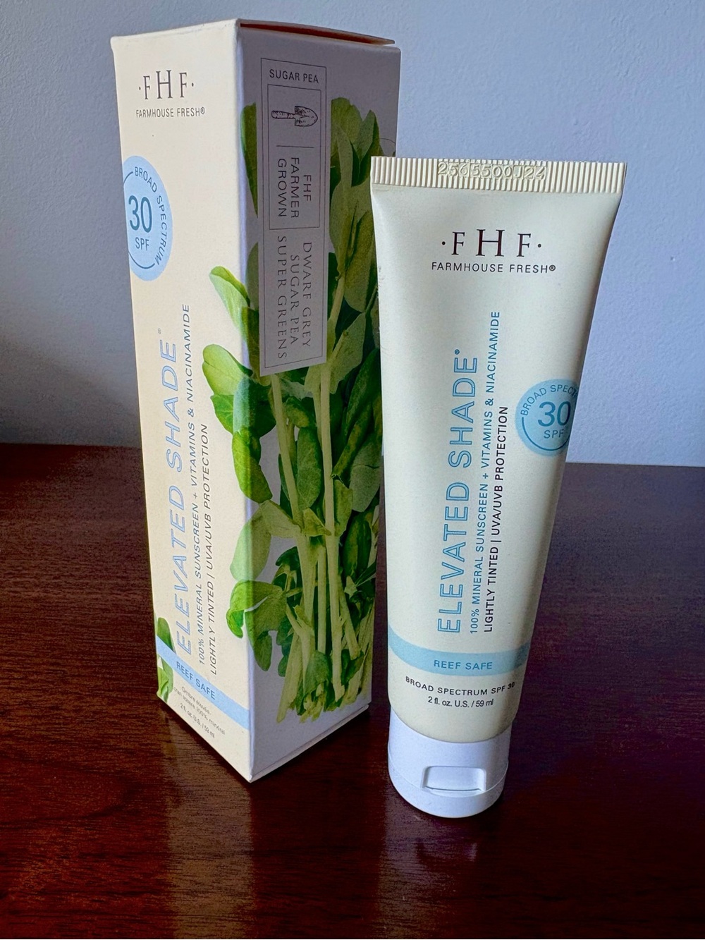 Elevated Shade SPF 30 Tinted Mineral Sunscreen - Light Beige NEW !